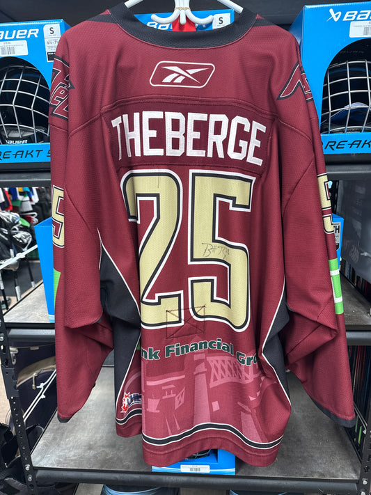 Brett Theberge #25 Peterborough Petes Signed Used Warm Up Jersey Sz 54