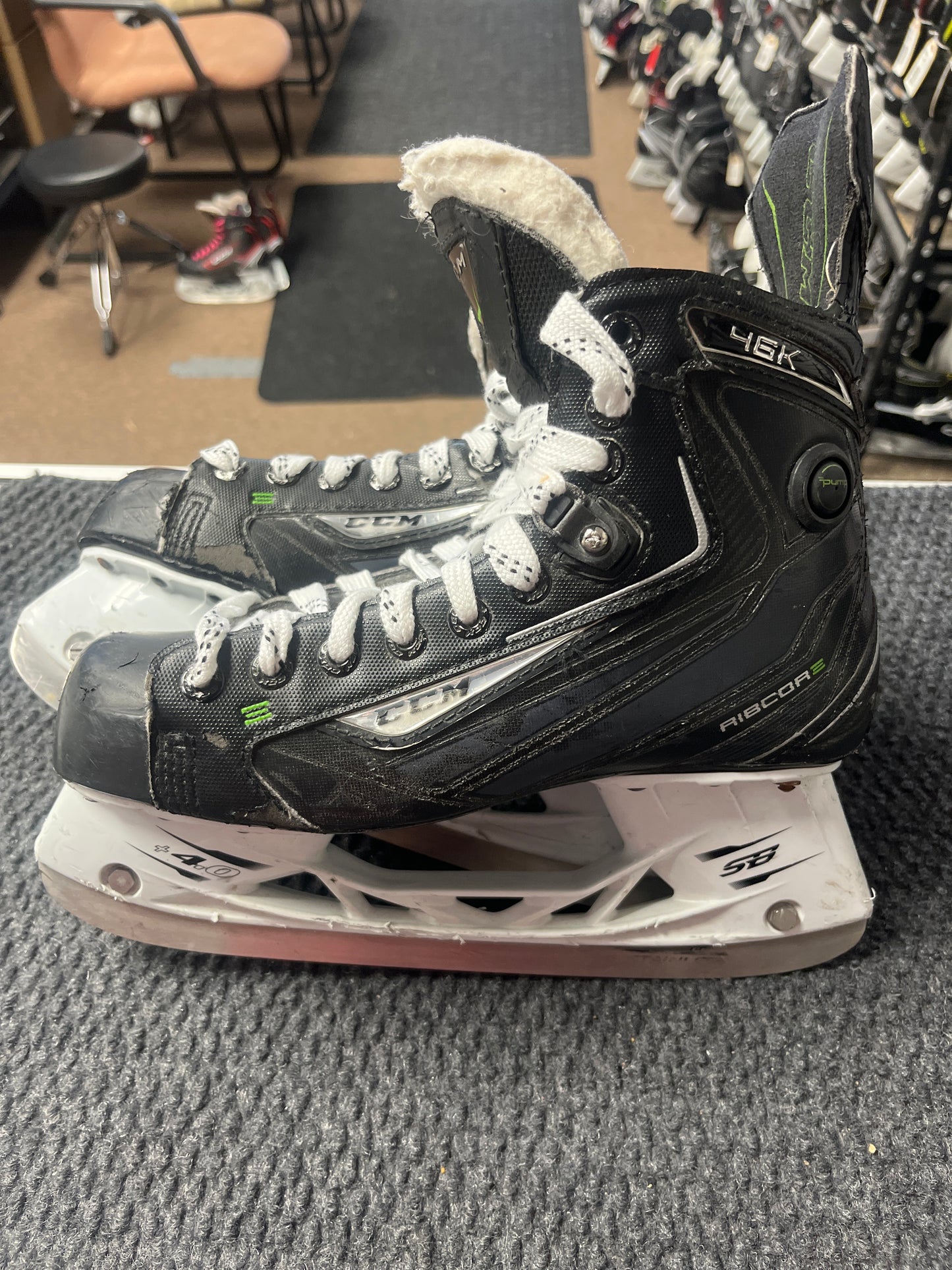 CCM Ribcore 46K Skates - Intermediate 5.5