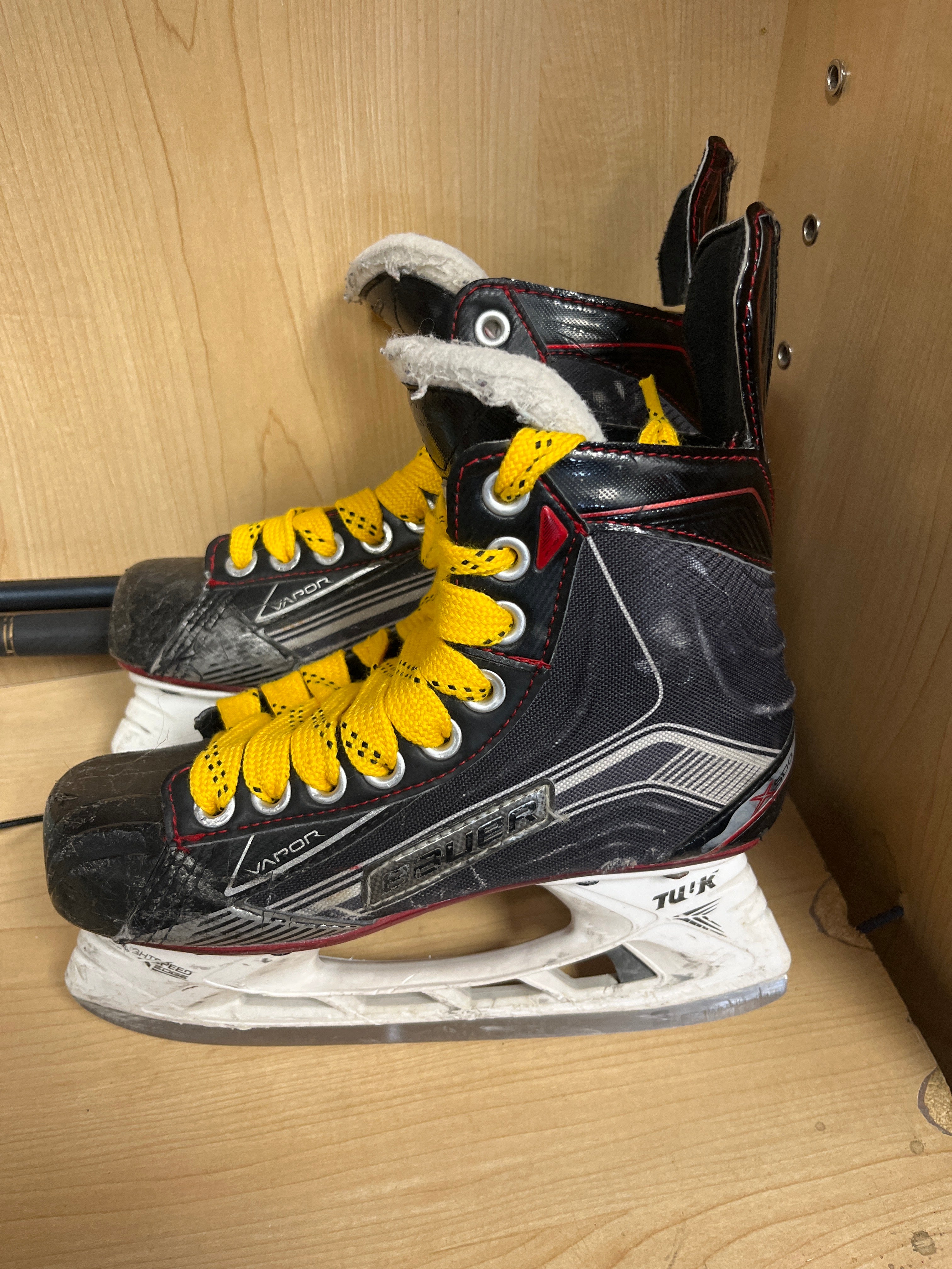 Bauer Vapor X500 Skates - Junior 2.5 Used â Reboundequipment