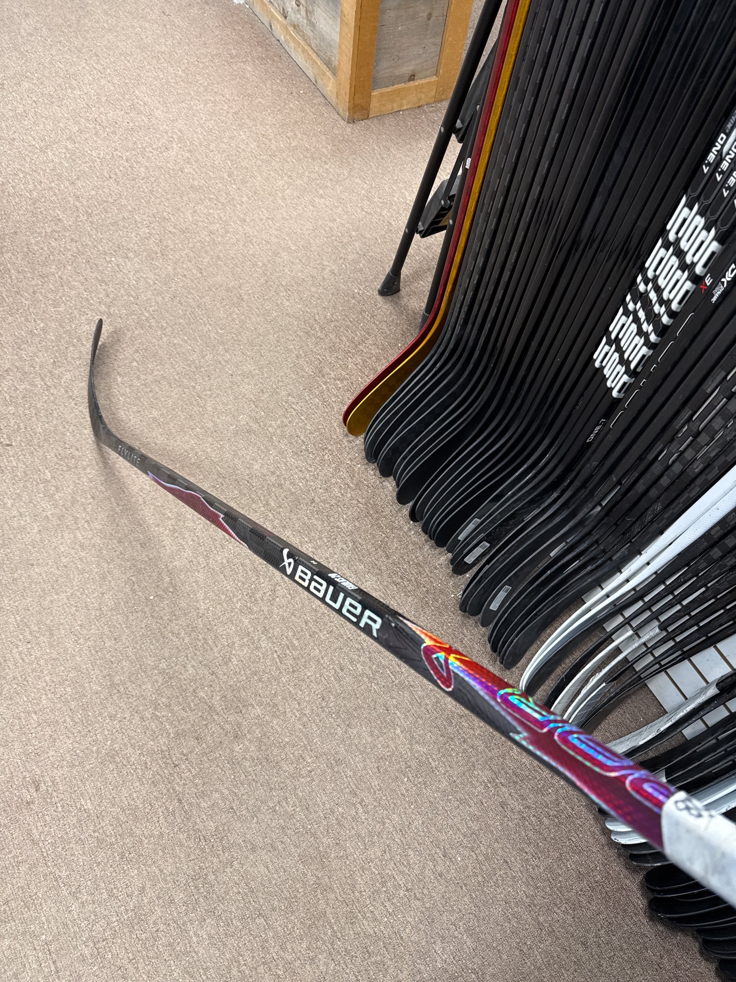 Bauer Flylite FAULKS 28 Maroon Graphic, Refurbished LH