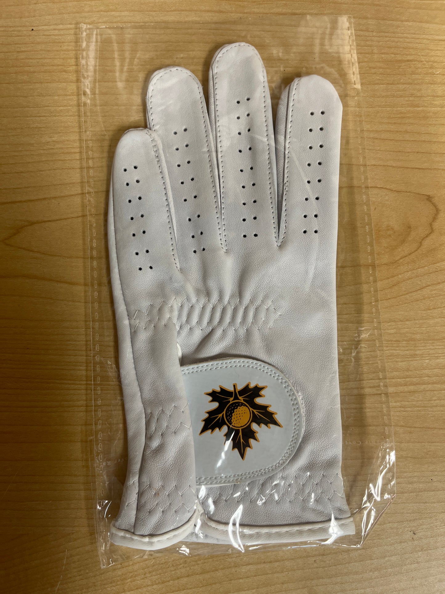 Golden Leaf Golf Glove – Premium Fit & Grip for Golfers