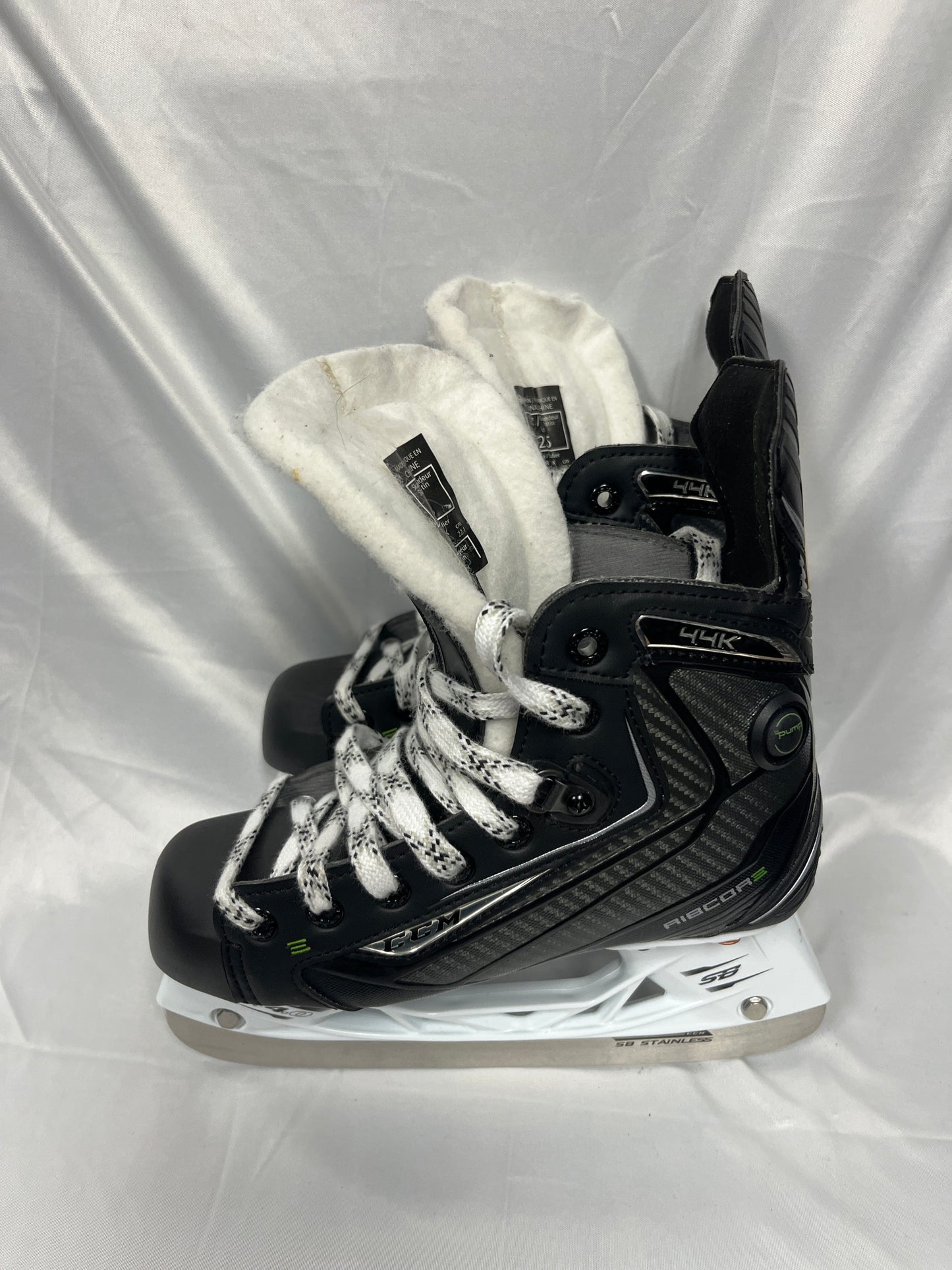 CCM RIbcore 44K Skates - Junior 2.5 Used