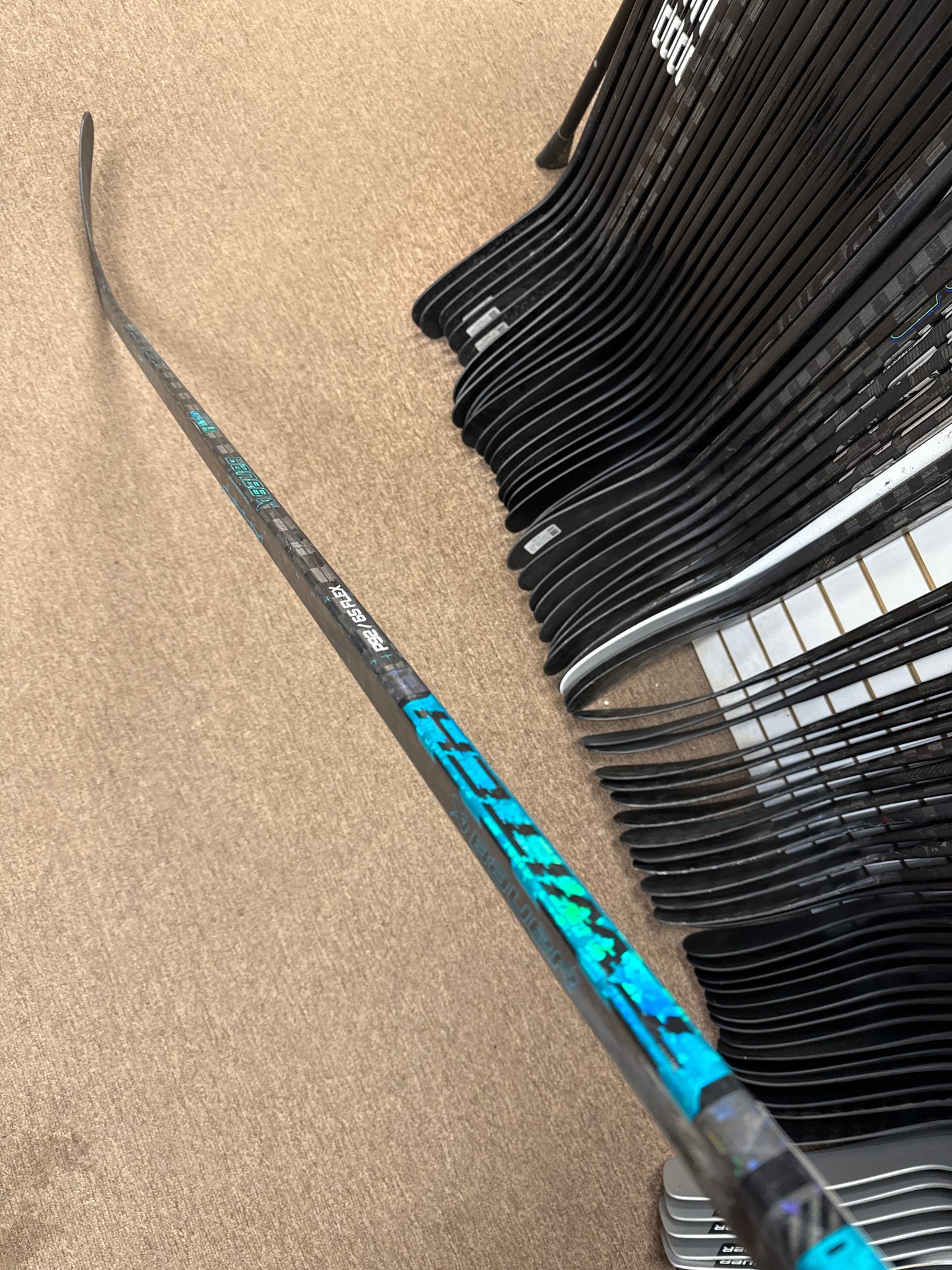 Bauer Twitch Teal Graphic Pro LH Refurbished