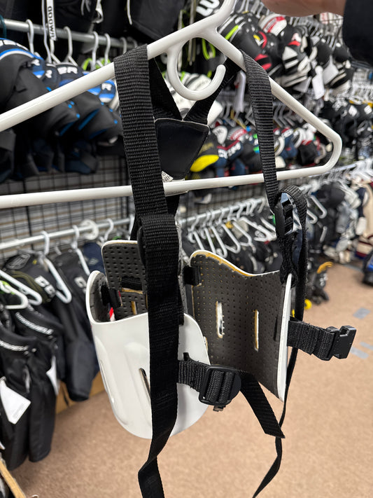 Gait Canada Lacrosse Kidney Guards - Used XS