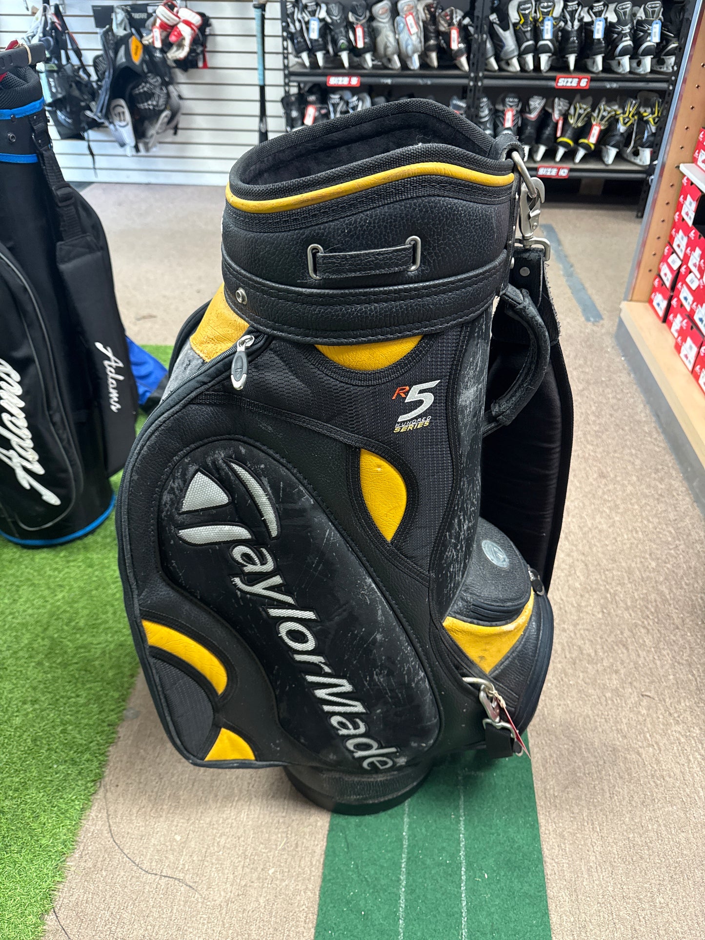 TaylorMade R5 Used Golf Bag