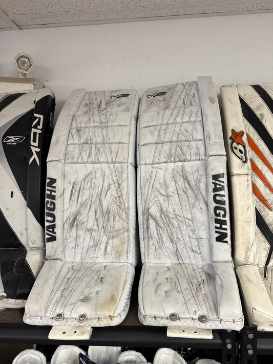 Vaughn Velocity V9 Used Goalie Pads 31+1