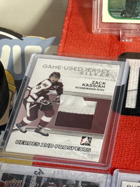 2009-10 ITG Heroes Prospects Jersey Zack Kassian Petes /20
