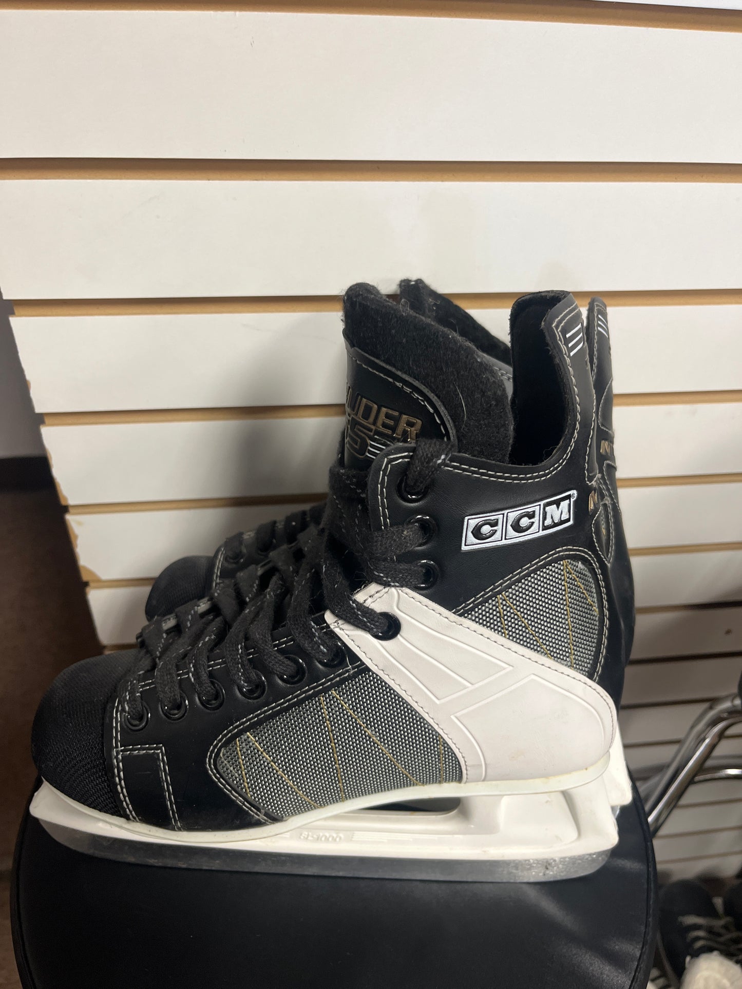 CCM Intruder 55 Skates - Senior 7