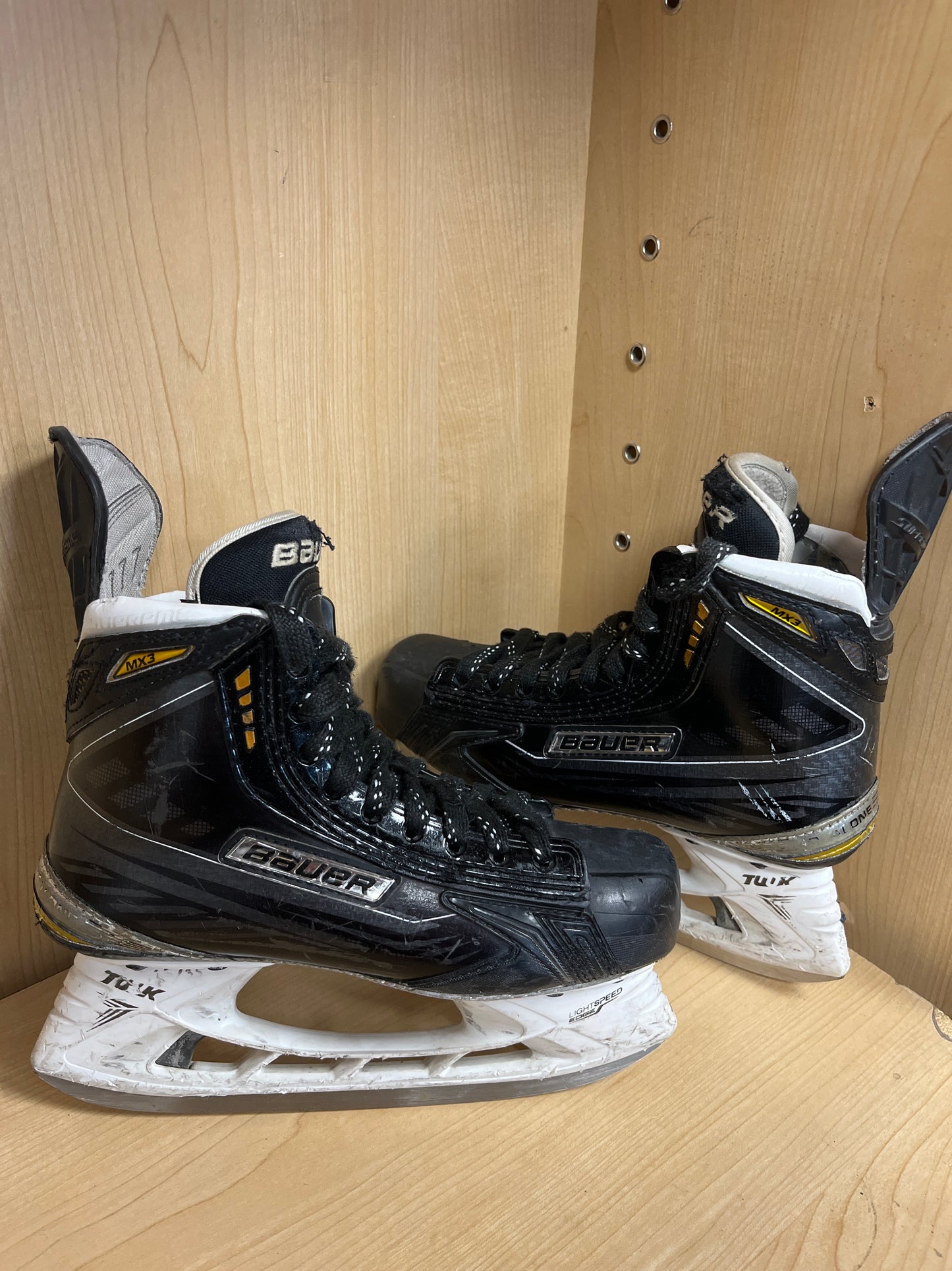Bauer Total One MX3 Skates - Junior 3 Used